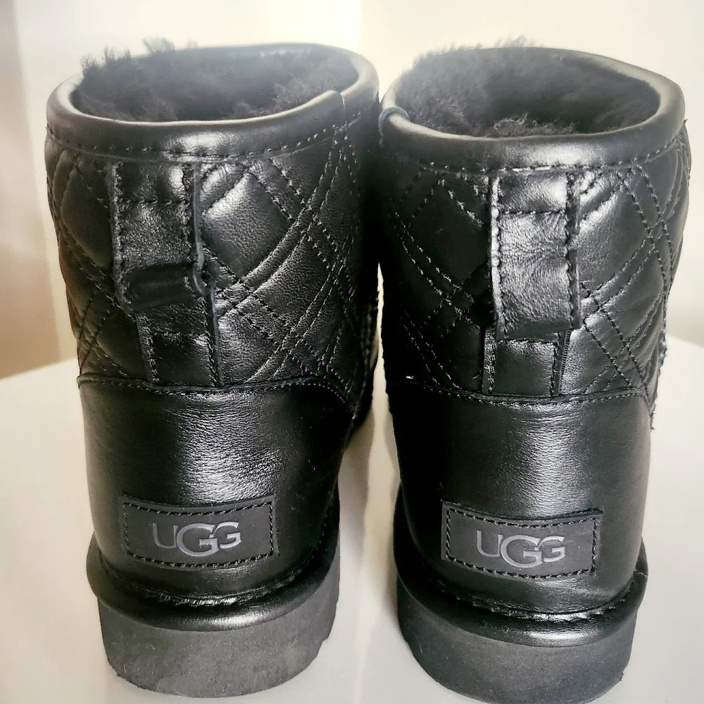 UGG Black Leather Quilted Ankle Boots Slip-On Size 6 - Picture 9 of 9